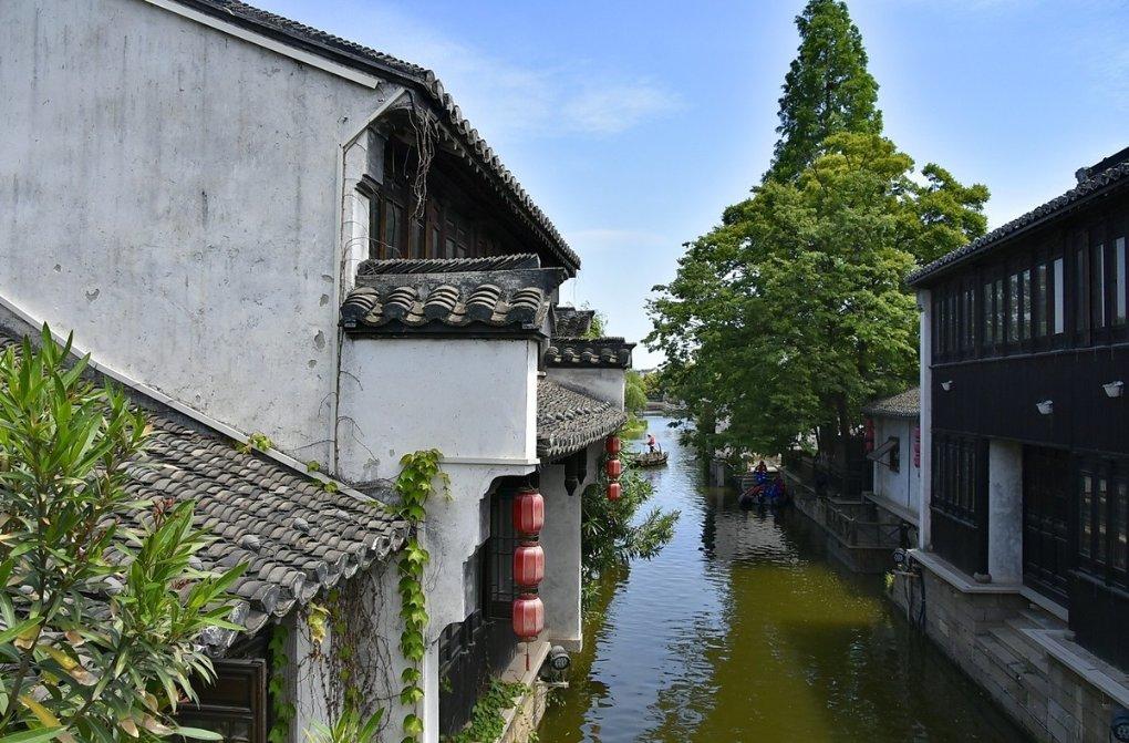 药明康德再跌停！生物药ETF（159839）午盘跌1.87%，溢价走阔，资金连续五日增仓！机构：外部波动影响有限